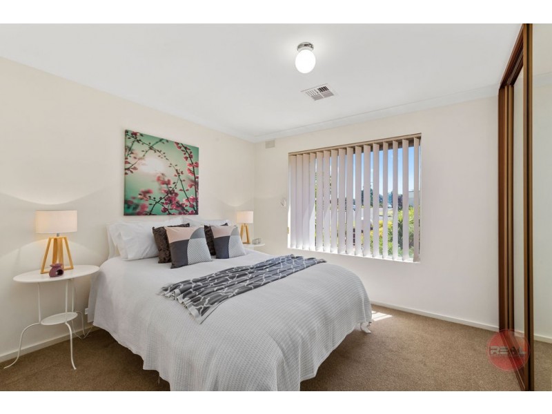 12 Ardross Crescent, Morphett Vale SA 5162
