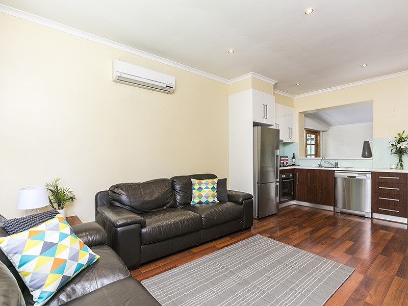4/18 Gurrs Road, Kensington Park SA 5068