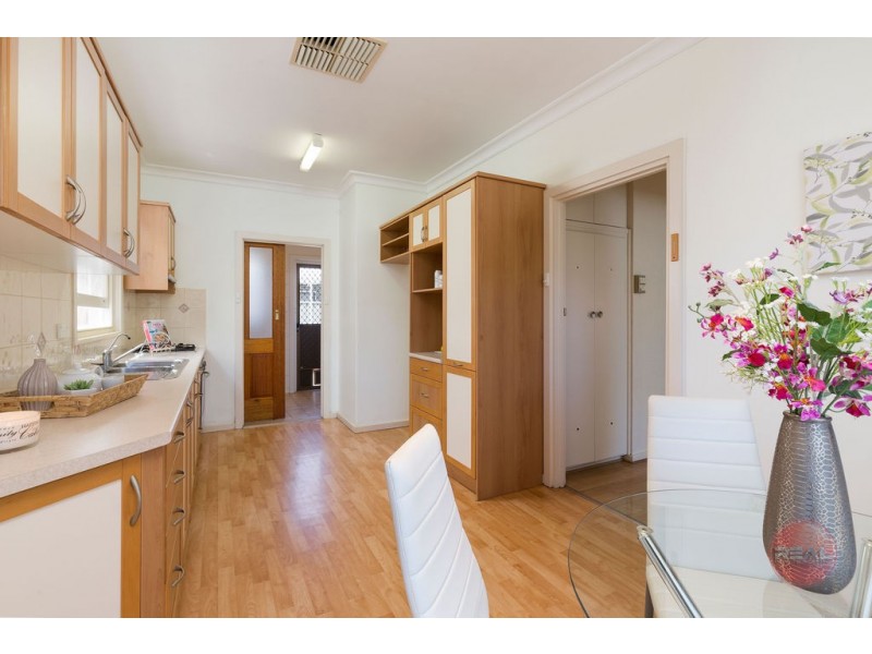 33 Condada Avenue, Park Holme SA 5043