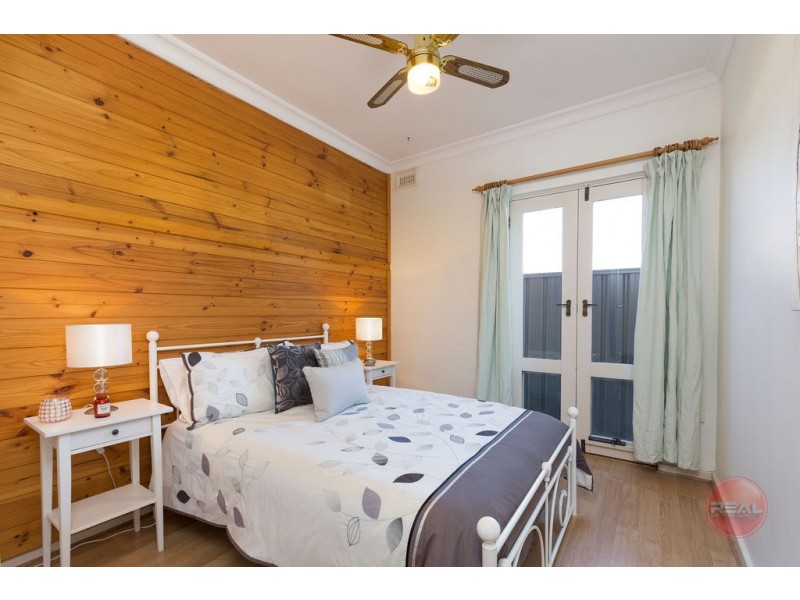 33 Condada Avenue, Park Holme SA 5043