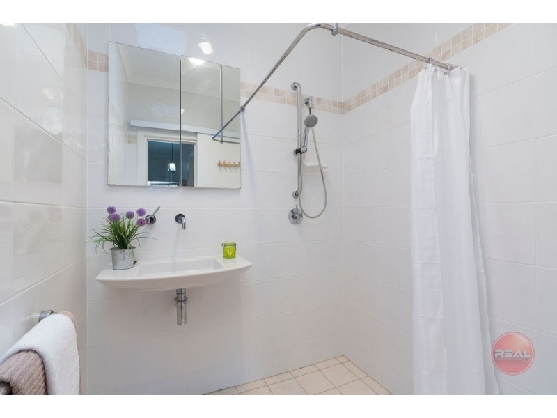 33 Condada Avenue, Park Holme SA 5043