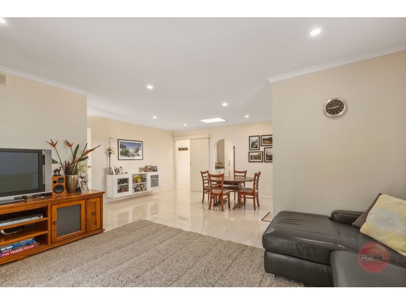 18 Weatherly Road, Happy Valley SA 5159