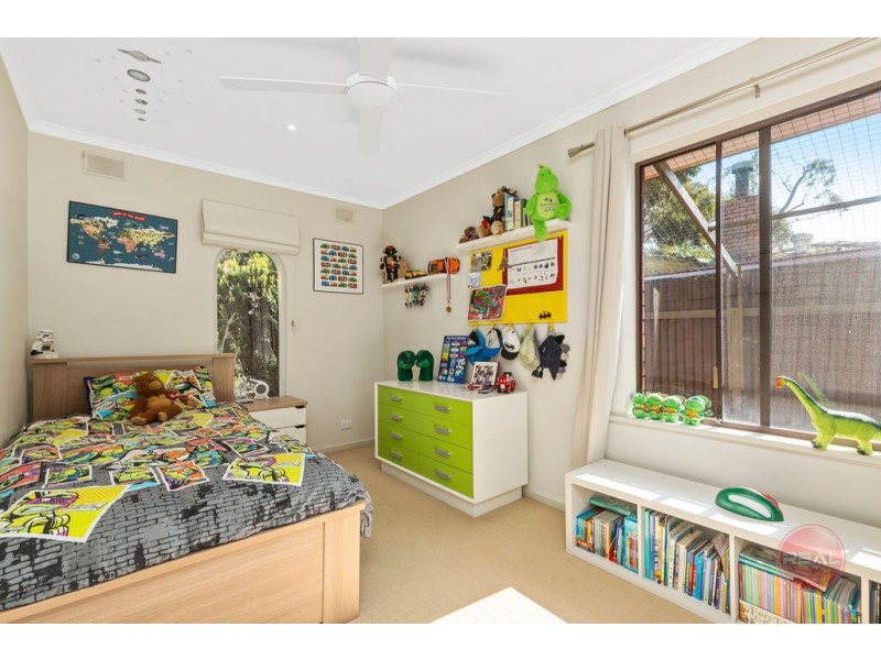 18 Weatherly Road, Happy Valley SA 5159