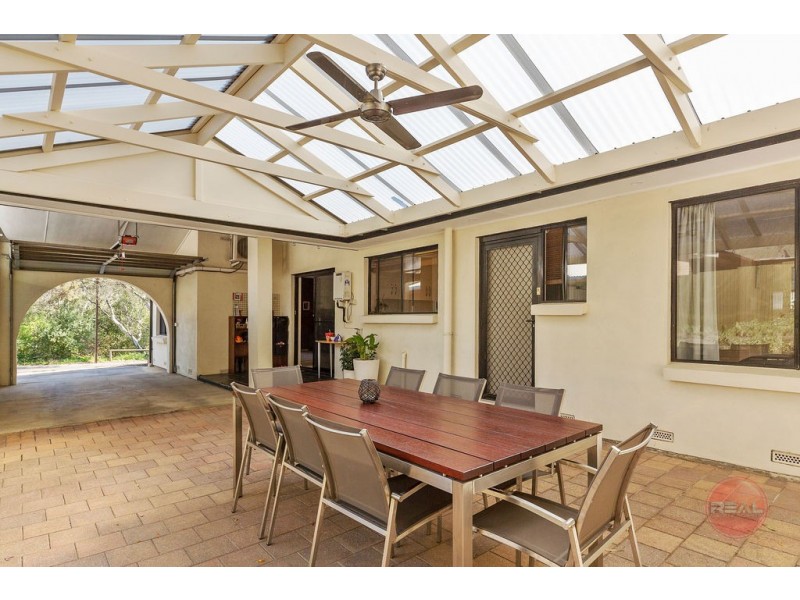 18 Weatherly Road, Happy Valley SA 5159