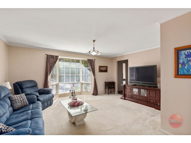18 The Pines Close, Happy Valley SA 5159