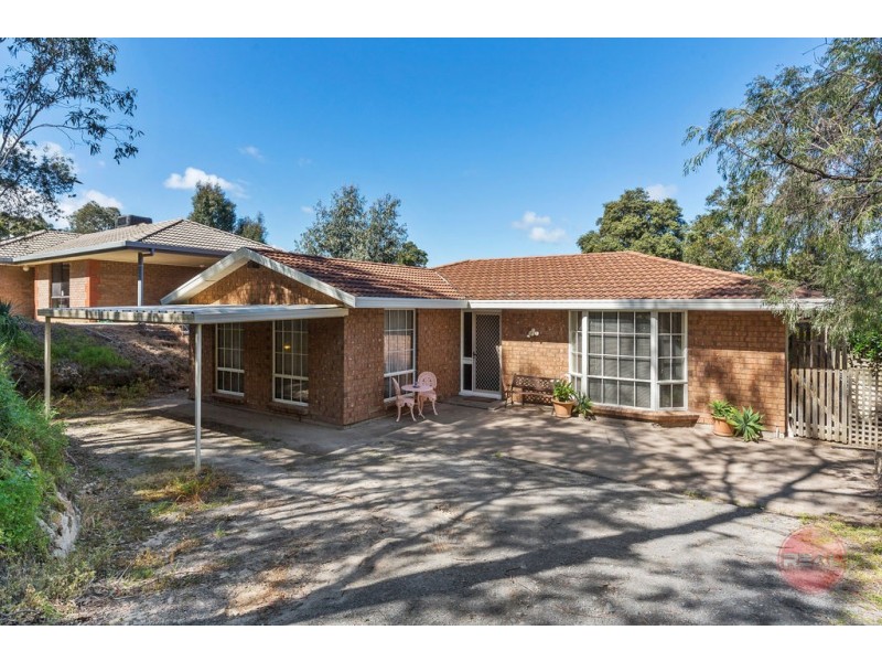18 The Pines Close, Happy Valley SA 5159