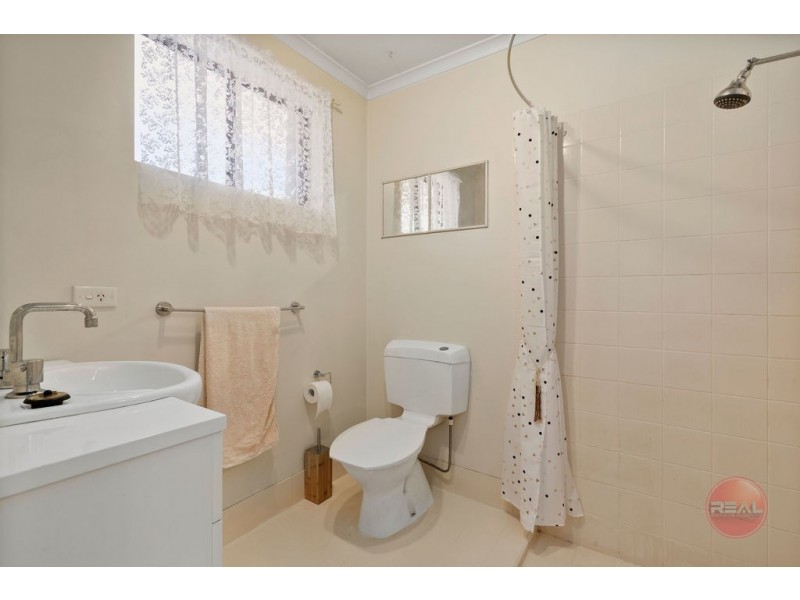 18 The Pines Close, Happy Valley SA 5159