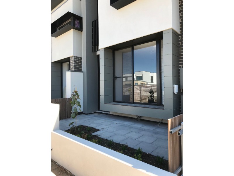 16 Symon Lane, West Lakes SA 5021