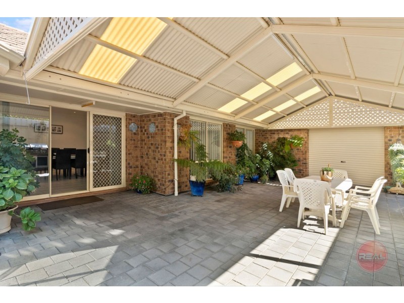 1 Benacre Close, Happy Valley SA 5159