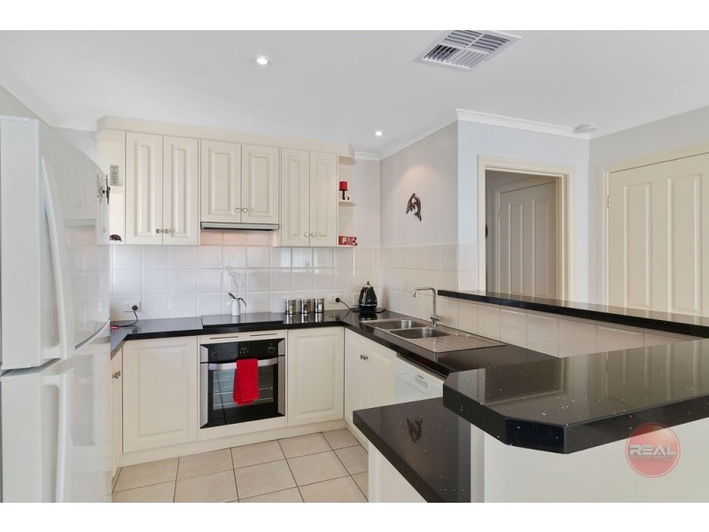 1 Benacre Close, Happy Valley SA 5159