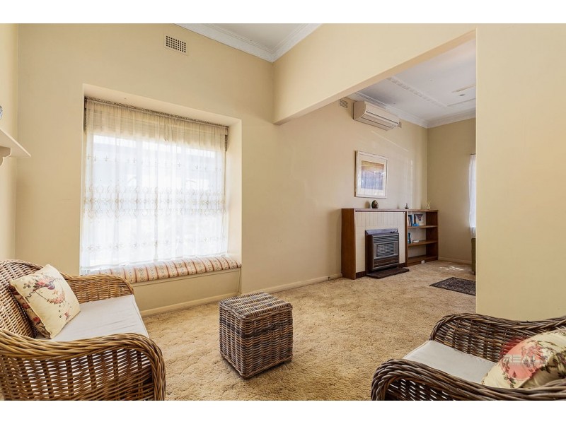 4 Nunyah Avenue, Park Holme SA 5043