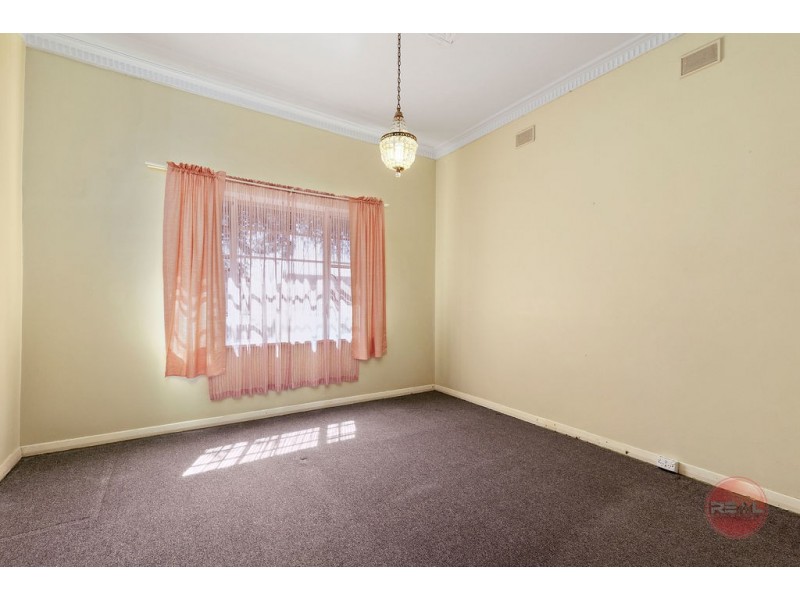 4 Nunyah Avenue, Park Holme SA 5043