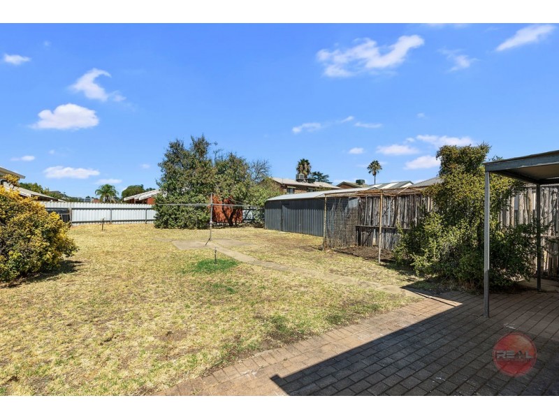 4 Nunyah Avenue, Park Holme SA 5043