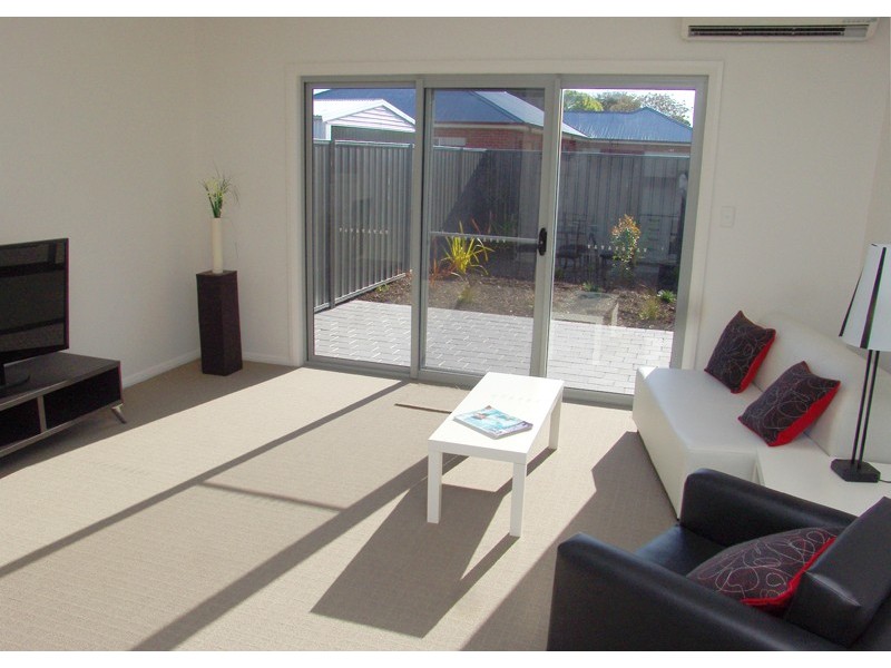 8 Rugby Street, Dover Gardens SA 5048