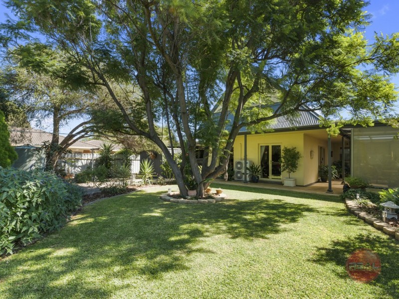 6 Sandison Avenue, Park Holme SA 5043