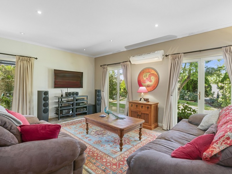 6 Sandison Avenue, Park Holme SA 5043