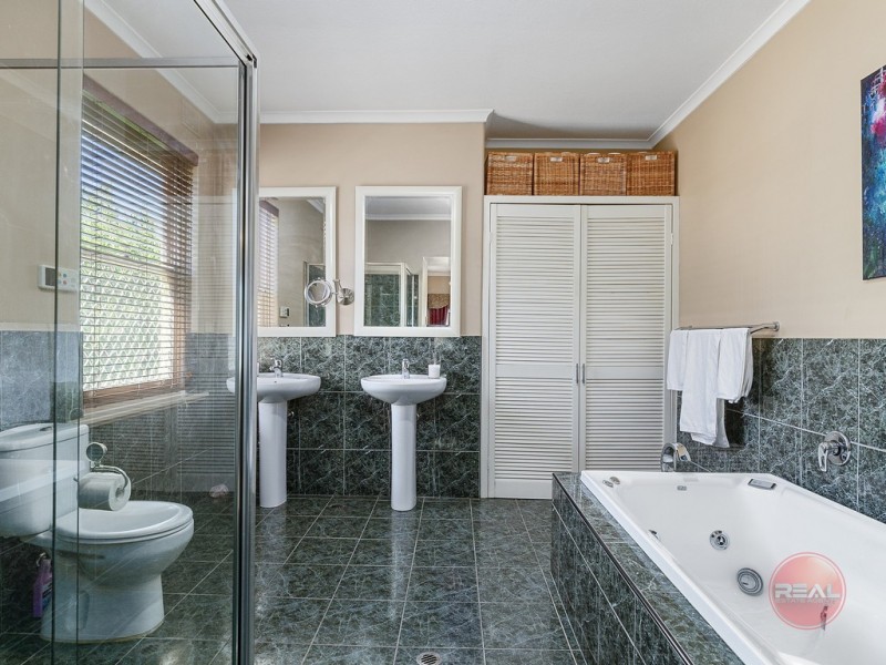 6 Sandison Avenue, Park Holme SA 5043