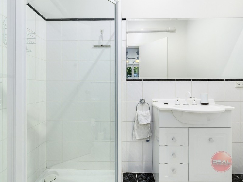 6 Sandison Avenue, Park Holme SA 5043