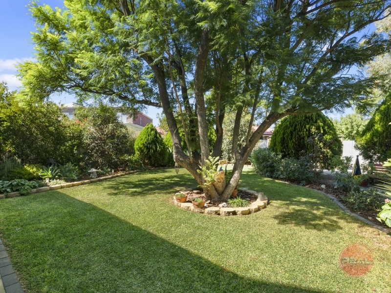 6 Sandison Avenue, Park Holme SA 5043