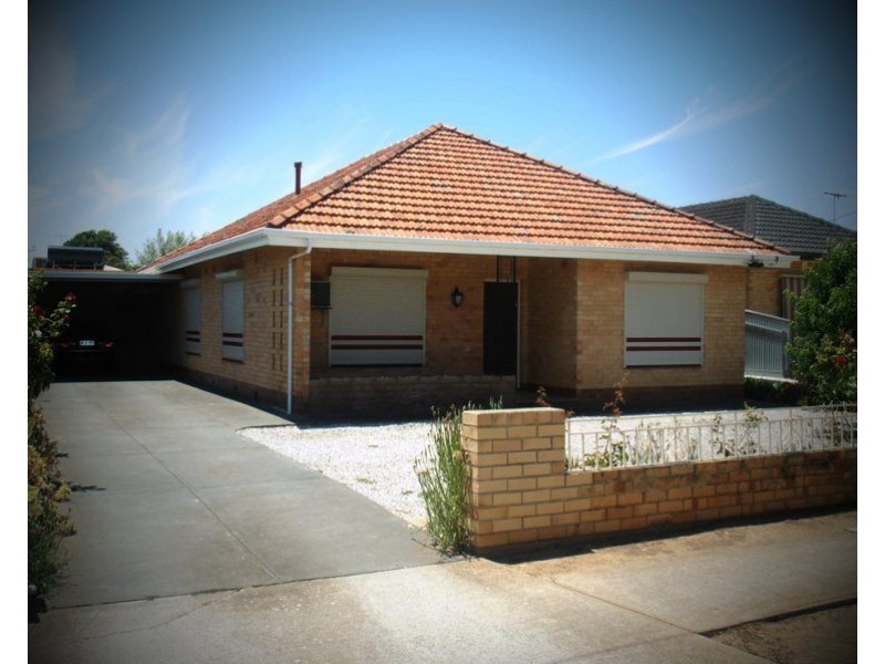 Room at 3 Deepdene Avenue, Mitchell Park SA 5043