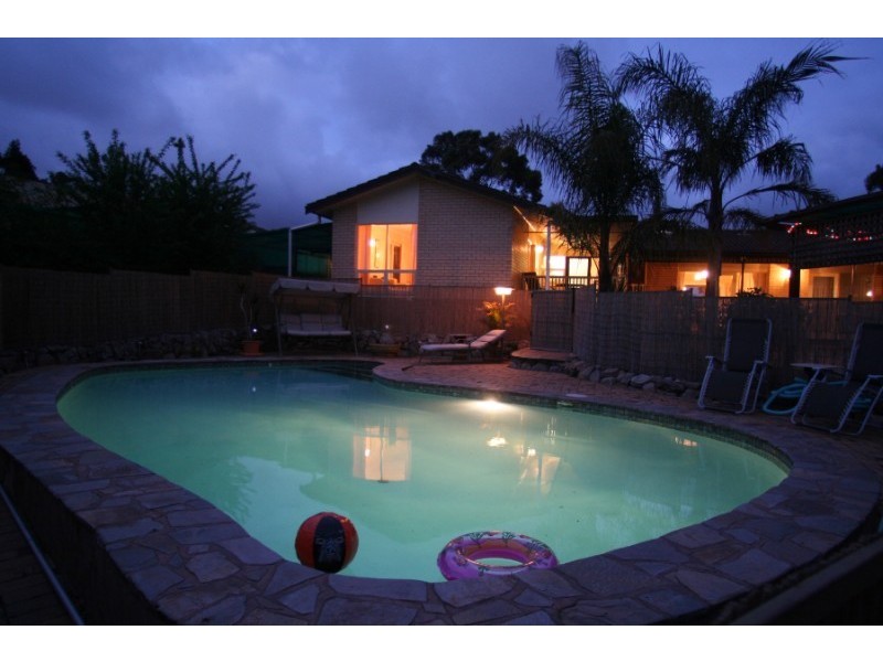 15 Windemere Place, O’halloran Hill SA 5158