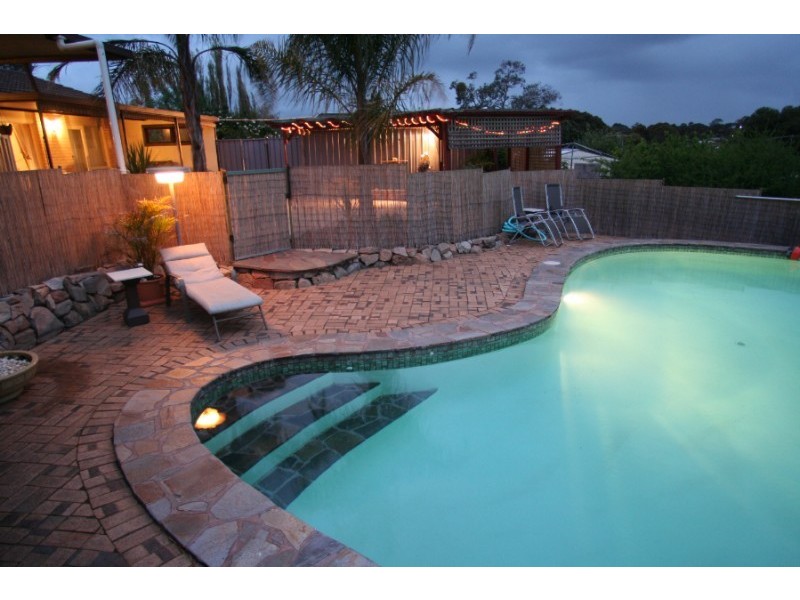 15 Windemere Place, O’halloran Hill SA 5158