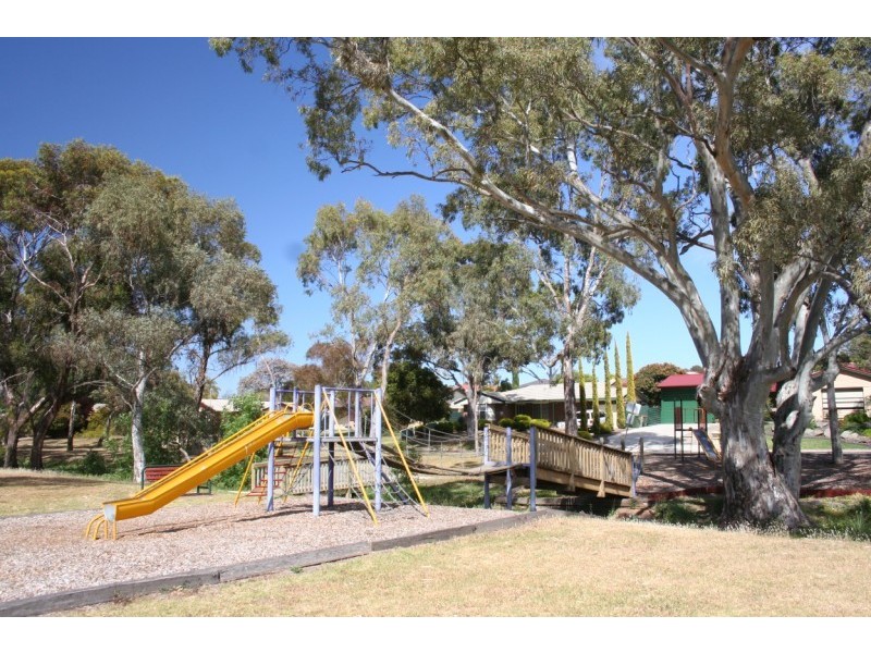 8 Monterey Avenue, Morphett Vale SA 5162