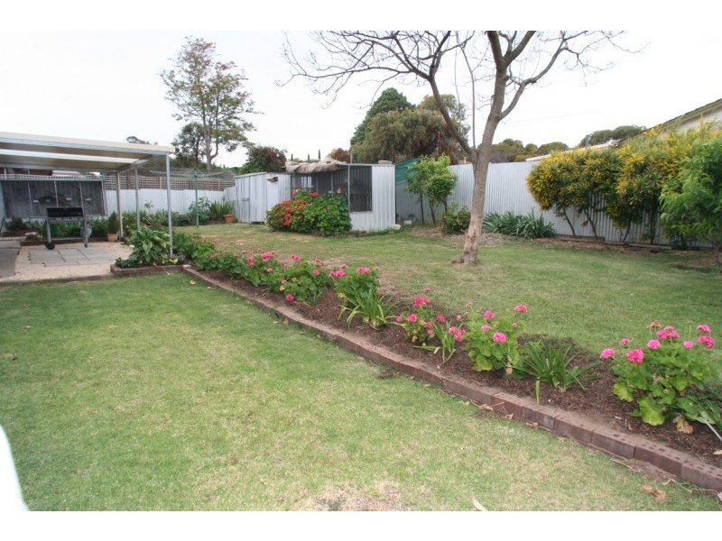 8 Monterey Avenue, Morphett Vale SA 5162