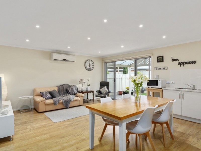 42b Nilpena Avenue, Park Holme SA 5043