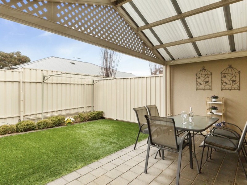 42b Nilpena Avenue, Park Holme SA 5043