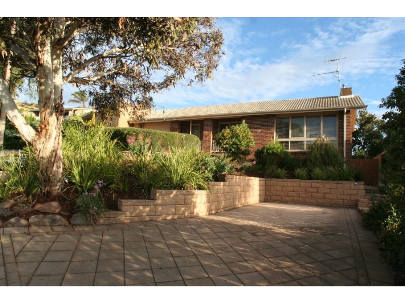 7 Lowanna Road, Seaview Downs SA 5049