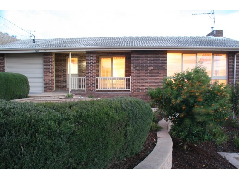 7 Lowanna Road, Seaview Downs SA 5049