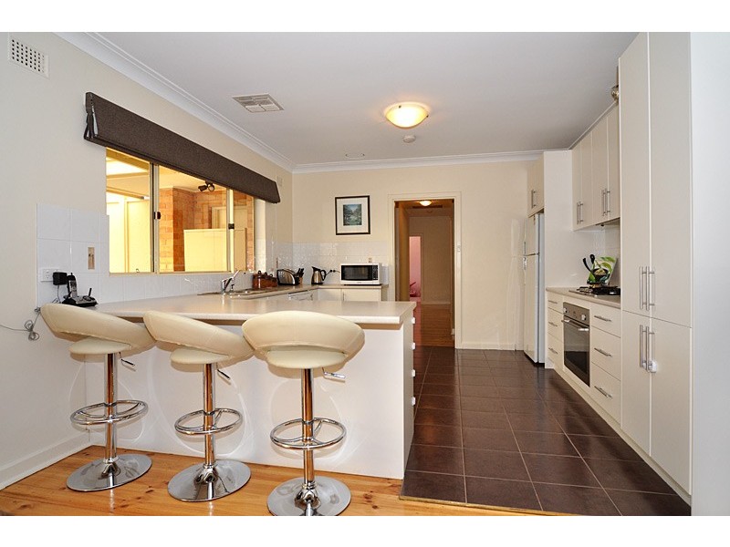 18 Jacaranda Drive, Coromandel Valley SA 5051