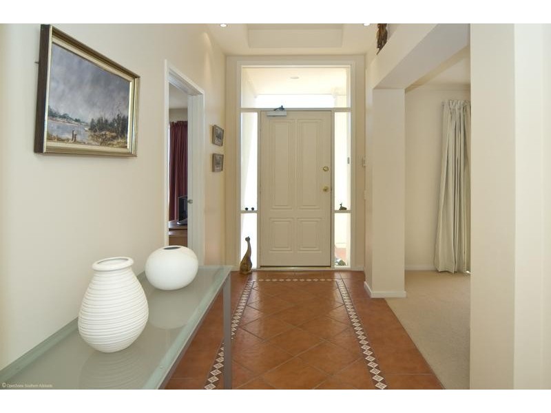 3 Westbury Ct, Woodcroft SA 5162