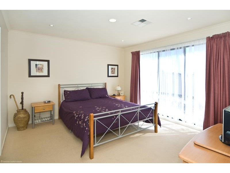 3 Westbury Ct, Woodcroft SA 5162