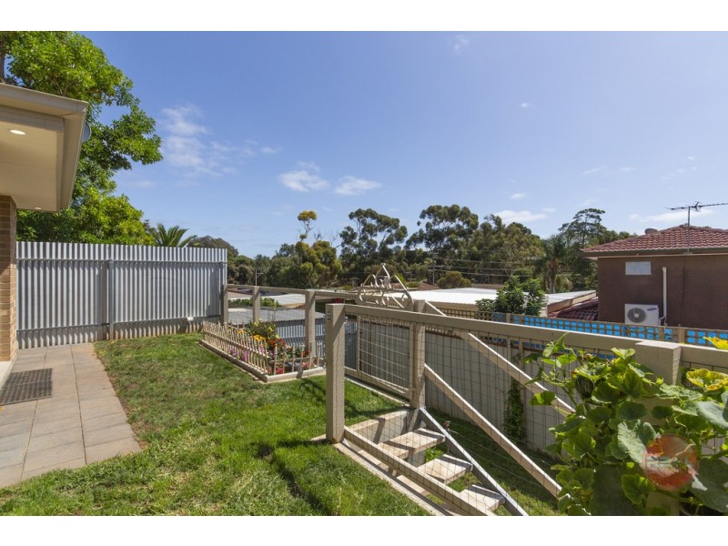 11 Alexander Crescent, Hackham SA 5163