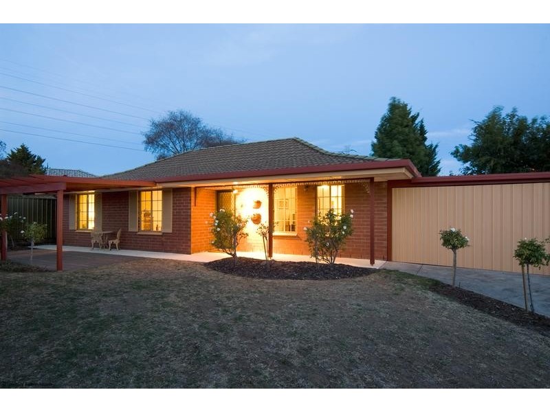 1 Abberton Street, Flagstaff Hill SA 5159