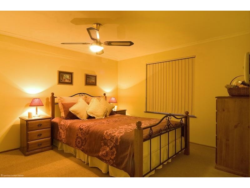1 Abberton Street, Flagstaff Hill SA 5159