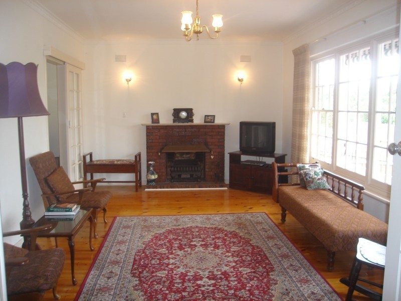 11 Deepdene Crescent, O’halloran Hill SA 5158