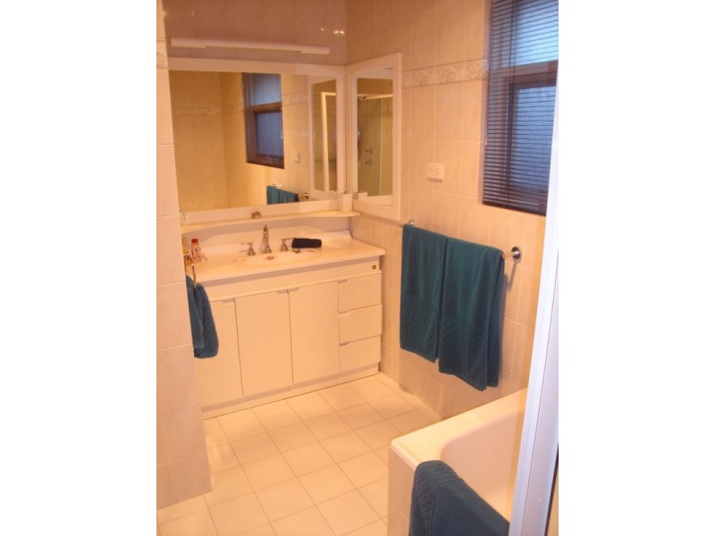 8 Grant Avenue, Lockleys SA 5032