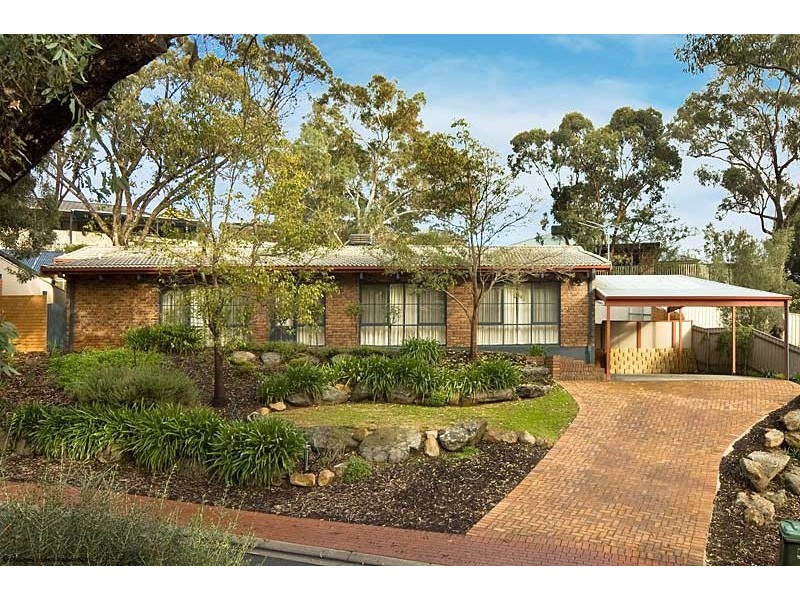 16 Woodland Grove, Aberfoyle Park SA 5159