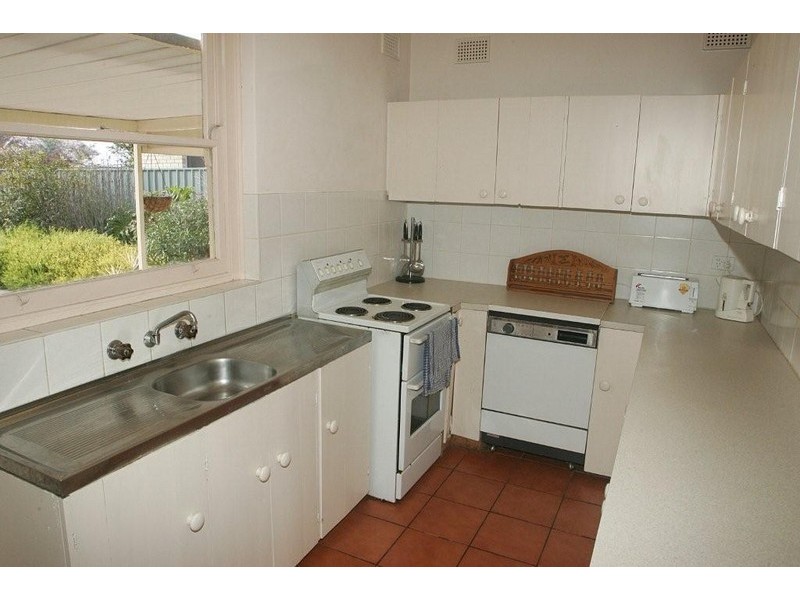 4 Cungena Avenue, Park Holme SA 5043