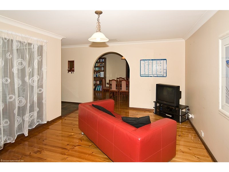 15 Booth Street, Happy Valley SA 5159