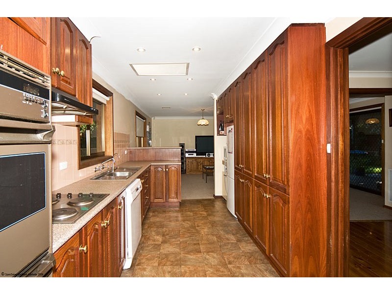 15 Booth Street, Happy Valley SA 5159