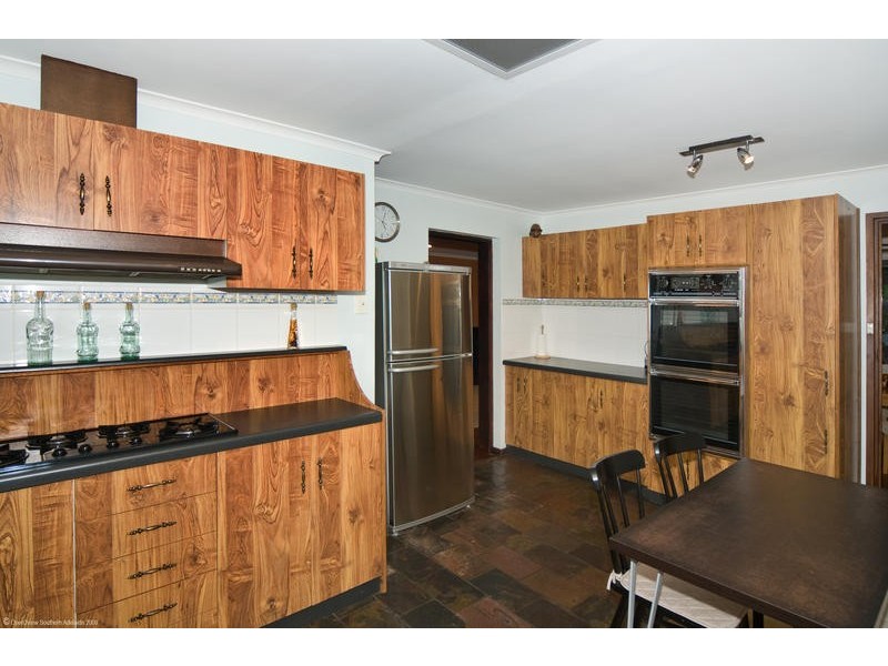 14 Manoora Drive, Hallett Cove SA 5158