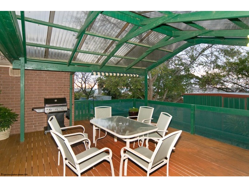 14 Manoora Drive, Hallett Cove SA 5158