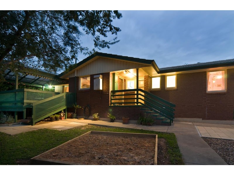 14 Manoora Drive, Hallett Cove SA 5158