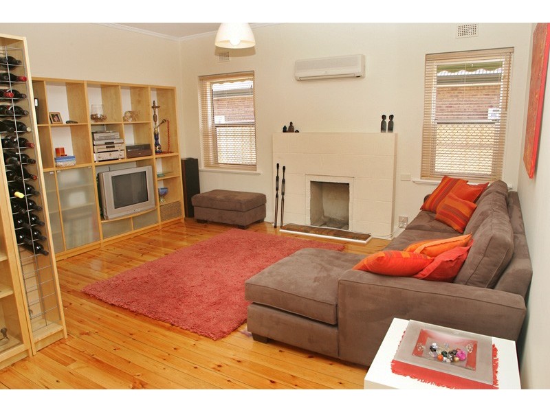 15 Nilpena Avenue, Park Holme SA 5043