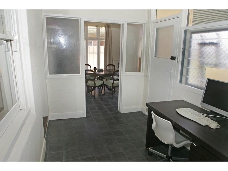 15 Nilpena Avenue, Park Holme SA 5043