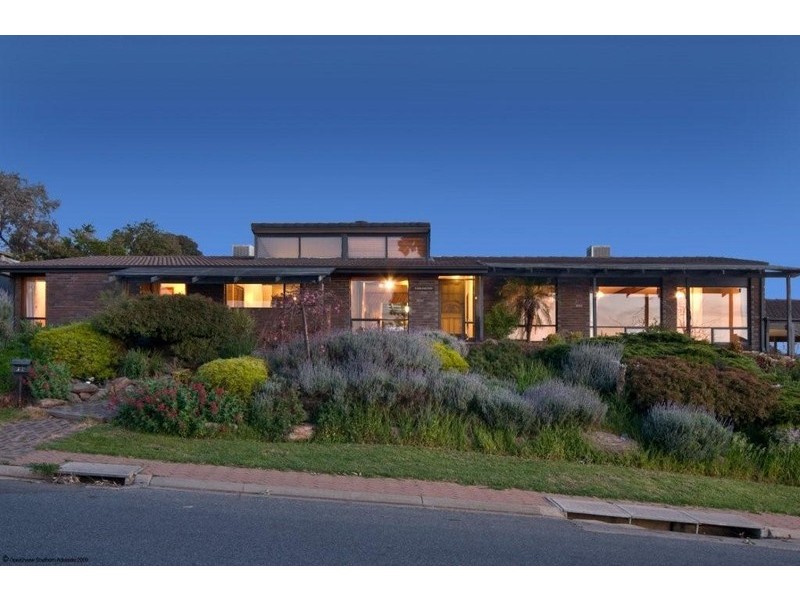 33 Seaview Drive, Happy Valley SA 5159